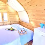 Hayati, Romantica Apartment