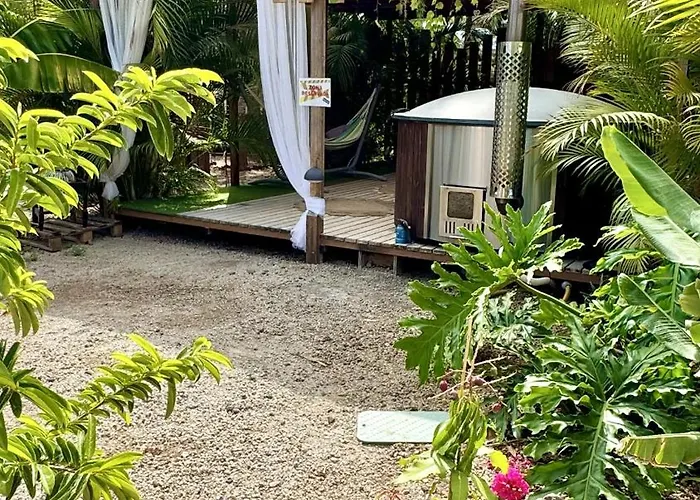 Apartment Hayati, Romantica