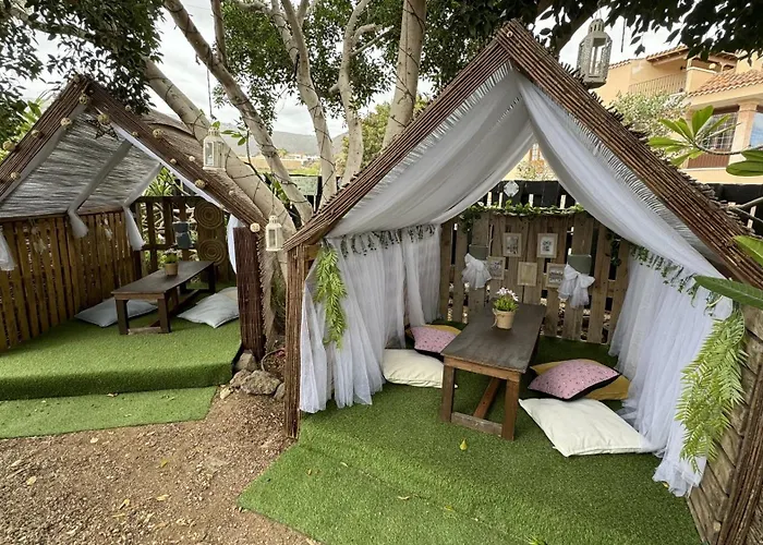 Daire Hayati, Romantica